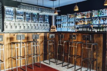 Paris workshop spaces Bar Microbrewery image 9