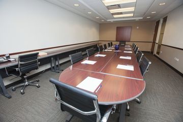 NYC training rooms Vergaderruimte Corporate Suites - 20 Person Classroom image 0