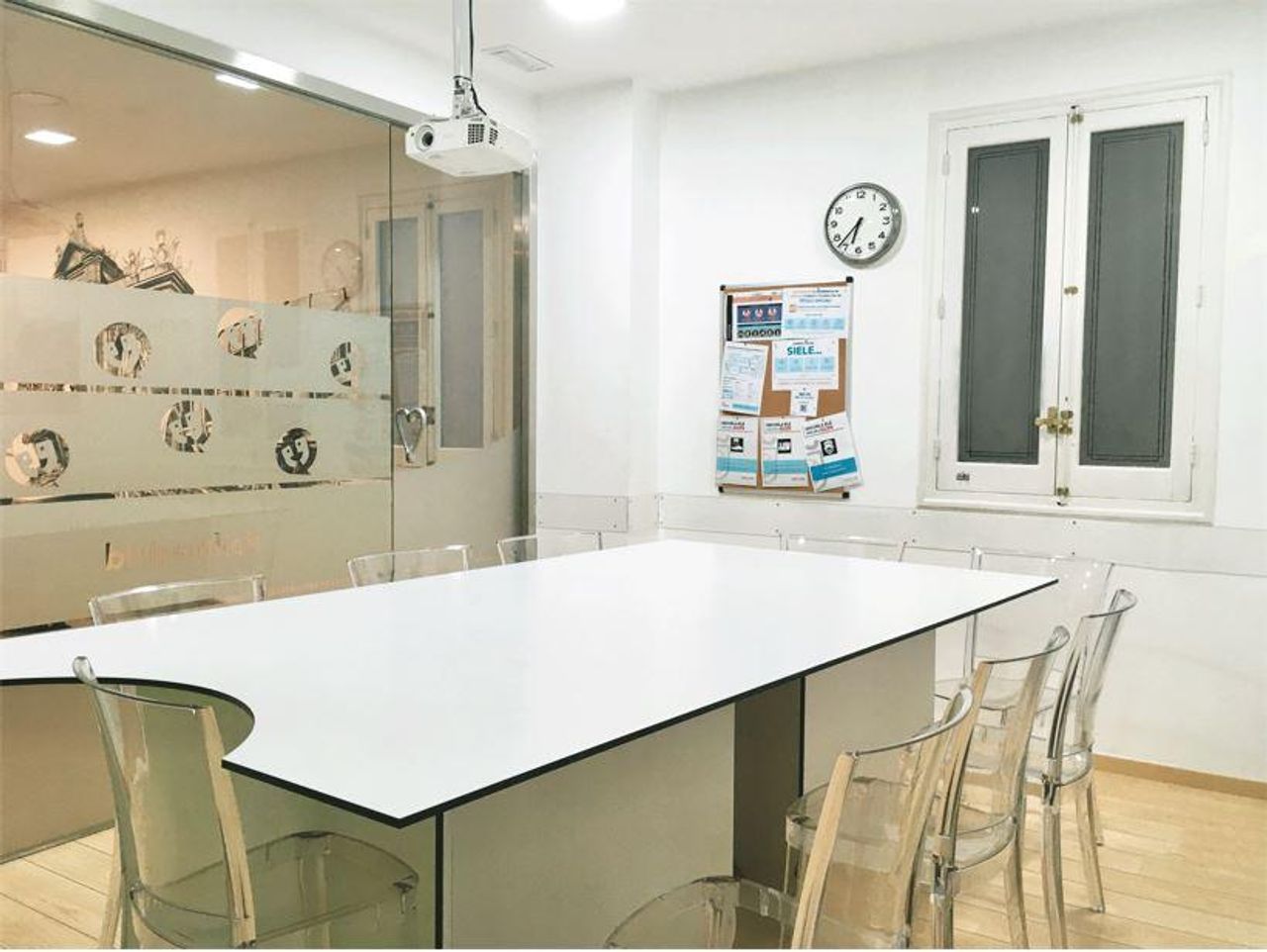 Madrid  Meeting room Santiago image 1