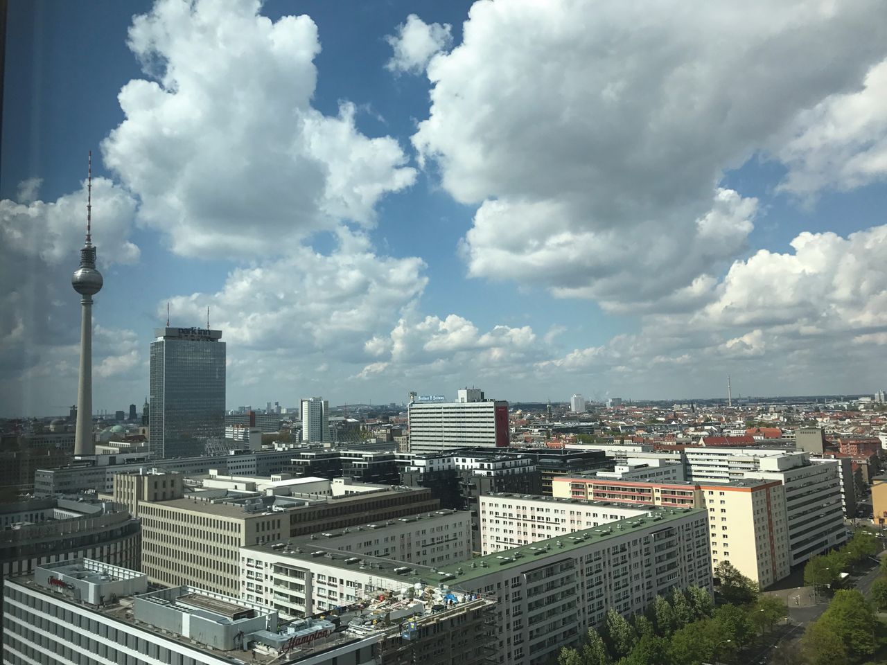 Berlin seminar rooms Meetingraum Schwarzen Konferenzraum image 16