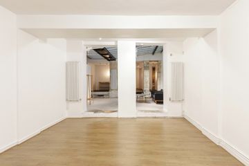 Paris conference rooms Gallery SPACE LEON BEAUBOURG image 5