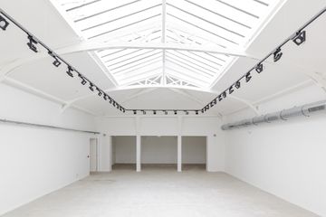 Paris workshop spaces Showroom Veranstaltungsrum LEON COEUR MARAIS 3 image 2