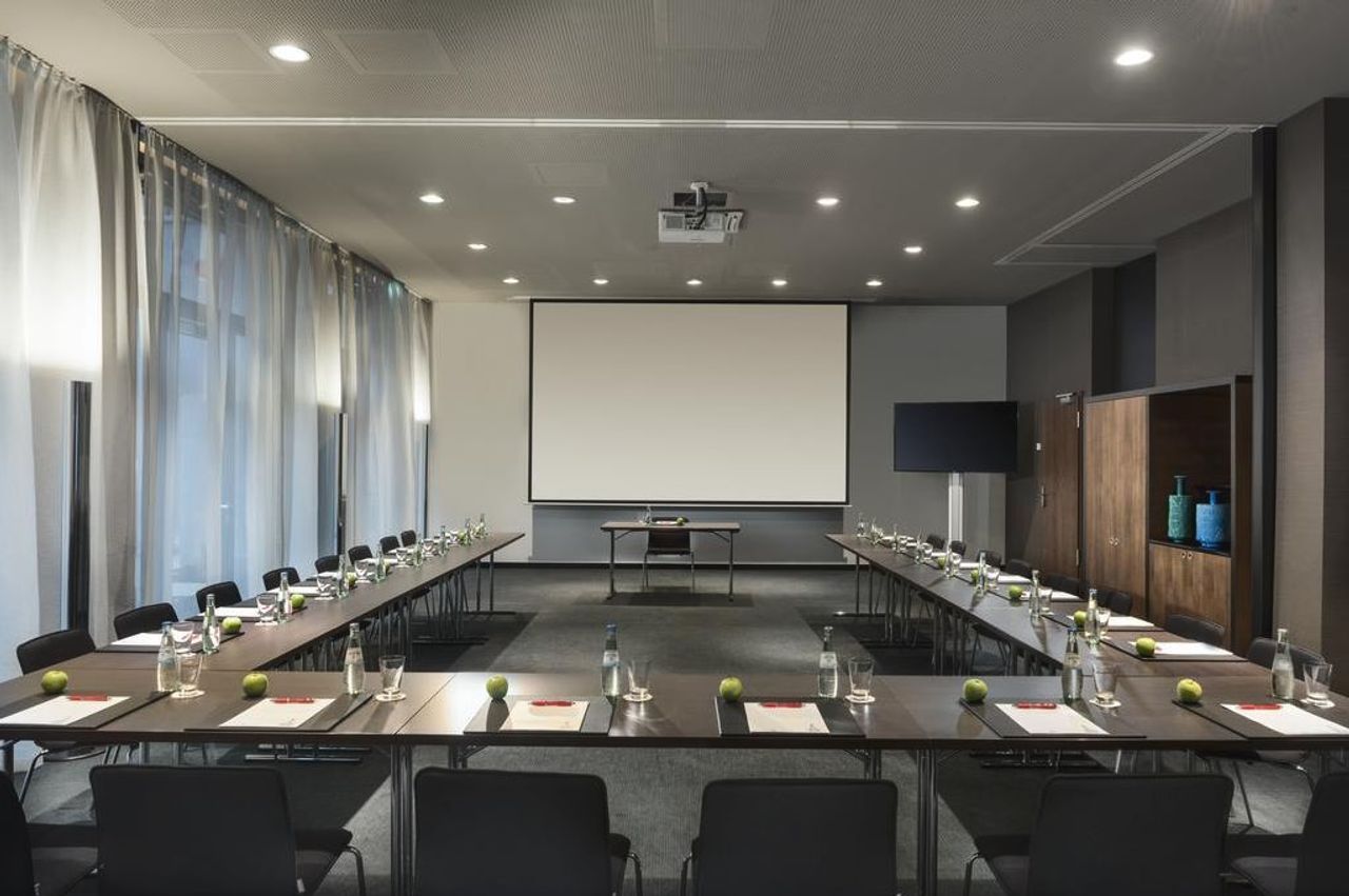 Frankfurt am Main seminar rooms Meetingraum Adina Hotel Frankfurt - Sydney+Melbourne image 0