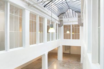 Paris corporate event spaces Veranstaltungsraum Galerie Turenne - Debeyleme, 850m2 image 1