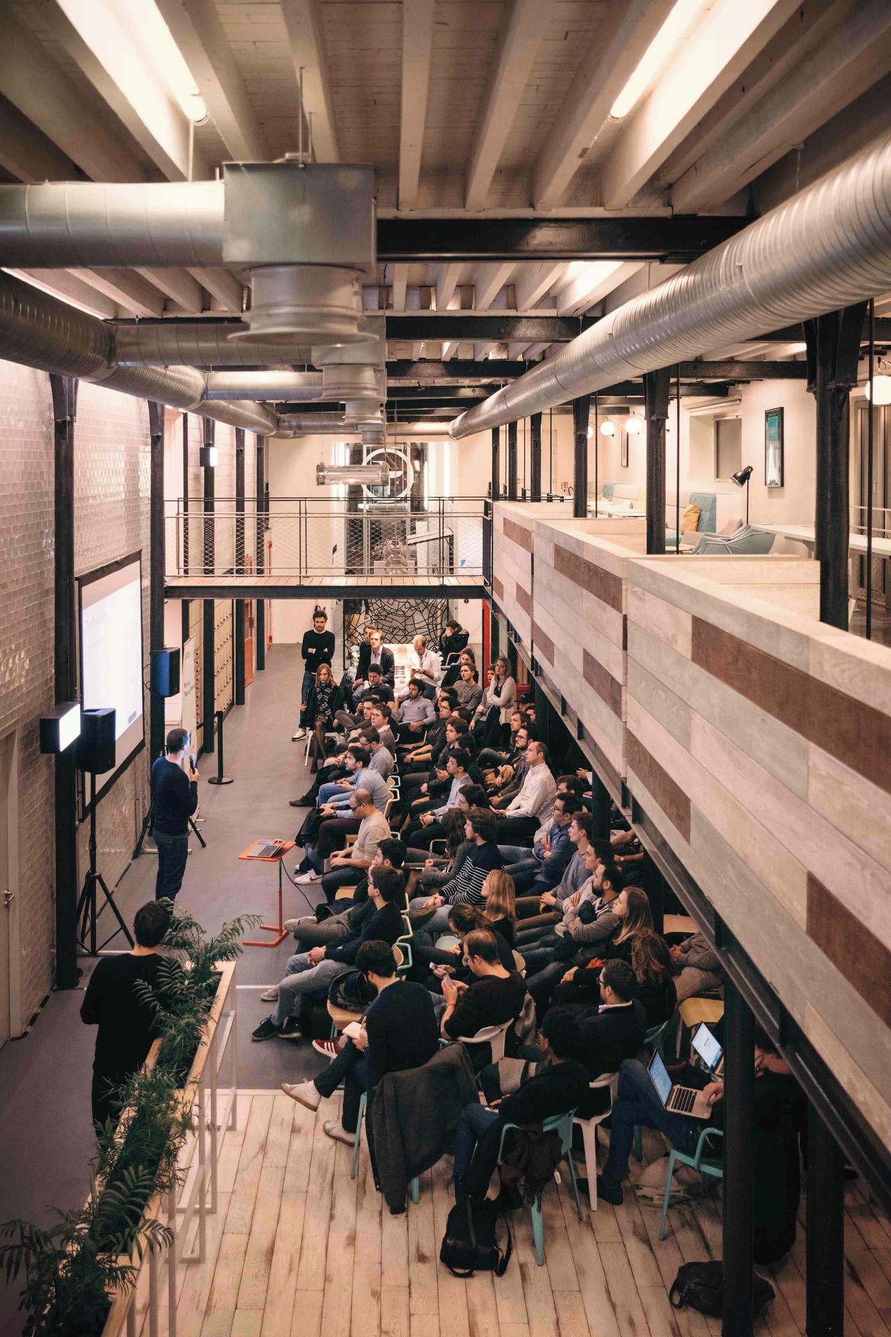 Paris seminar rooms Unusual venue Deskopolitan Château d'Eau image 33