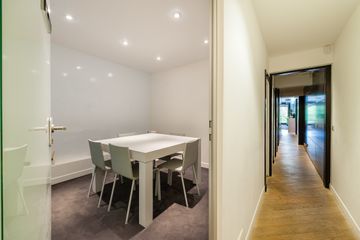 Paris training rooms Meeting room Salle Cube - Nest 34 - Champs Elysées image 2