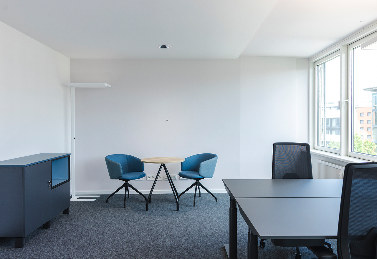 Stuttgart Coworking Flexibele kantoorruimtes Private Office image 2