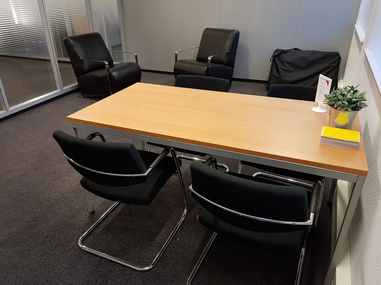 Goes Klantafspraak Meeting rooms Blauwe coachkamer image 0