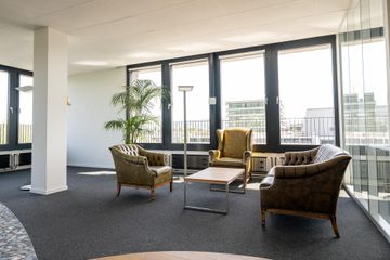 Zürich  Meetingräume Meetingraum mit Küche und Dachterrasse image 2