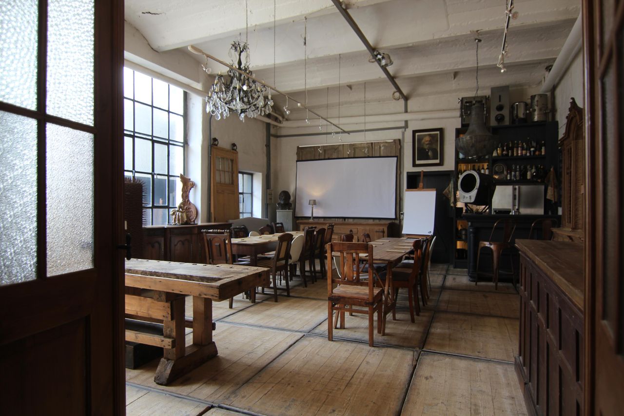 Düsseldorf Offsite-Meeting Meeting room MARX ANTIK -Location image 0