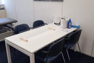 Almere Klantafspraak Vergaderruimtes en vergaderlocaties Witte praktijkruimte image 1
