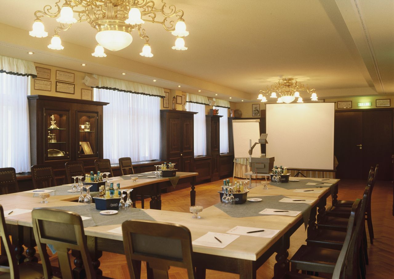 Rest of the World seminar rooms Historic venue Salon Room image 2