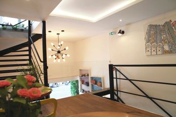 Paris workshop spaces Private residence Mezzanine image 2