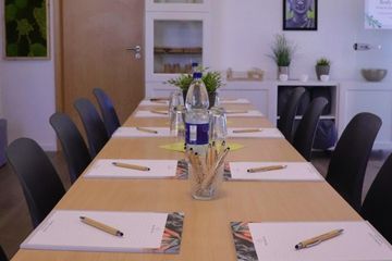 Rest der Welt Kundengespräch Workshop-Räume Body meets Soul -Seminarraum- image 5