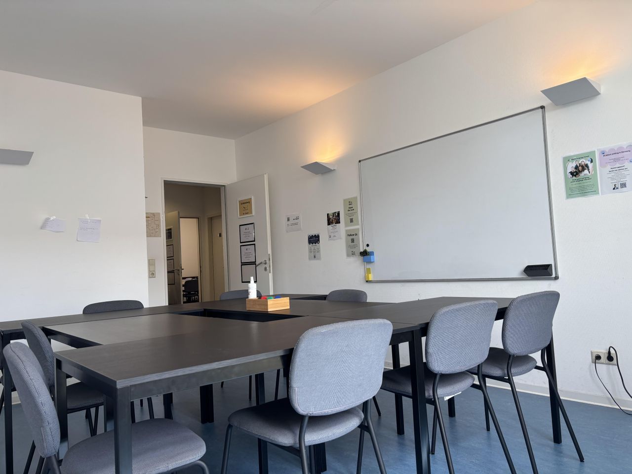 Rest of the World  Meeting room Room S image 1