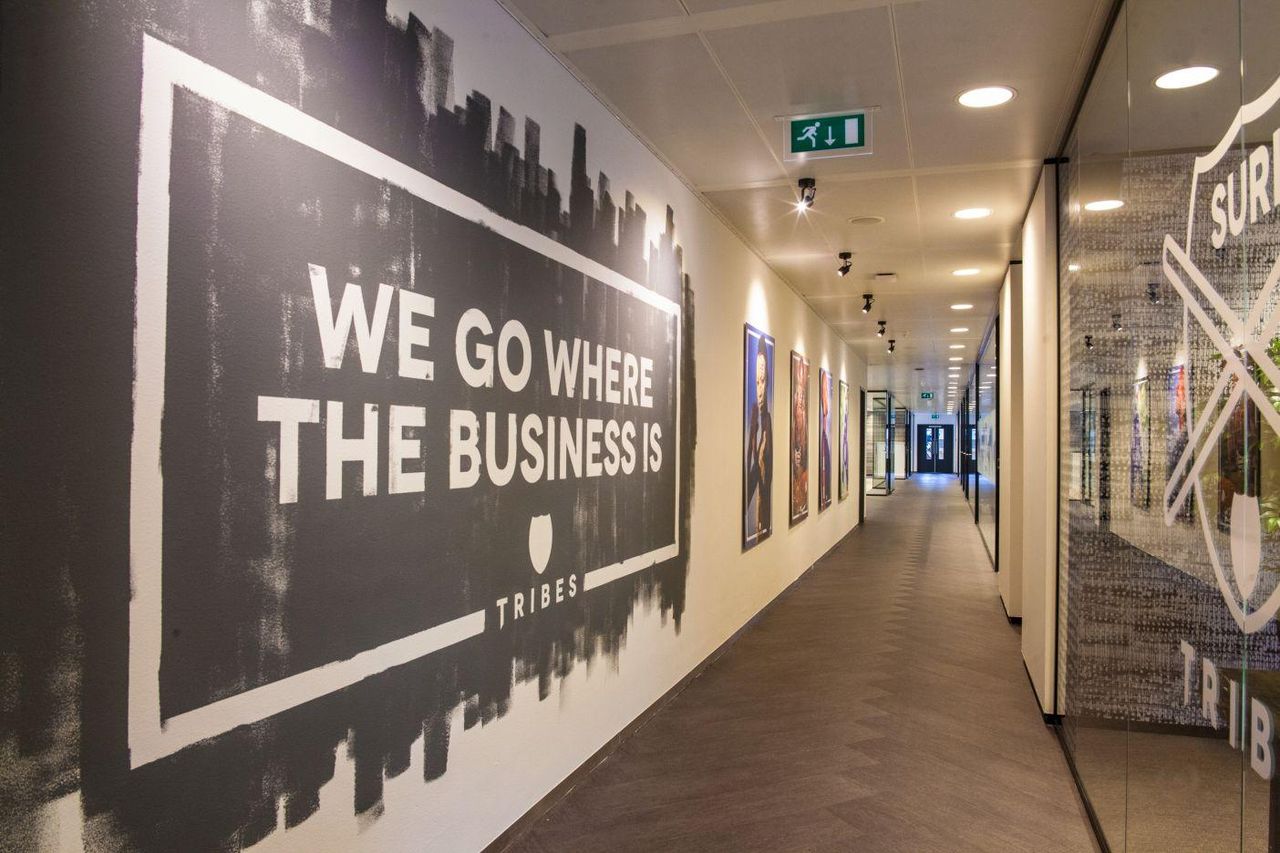 Amsterdam Creative Meeting Training rooms Tribes Meeting Room - Suri image 4