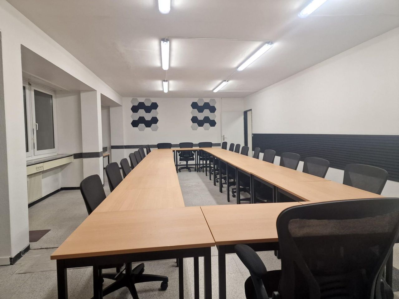 Rüsselsheim  Bedrijvencentrum Coworkingspace Tagespass image 4