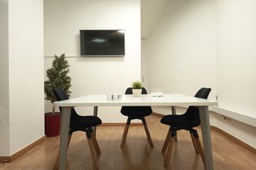 Budapest Meeting room Boardroom image 1