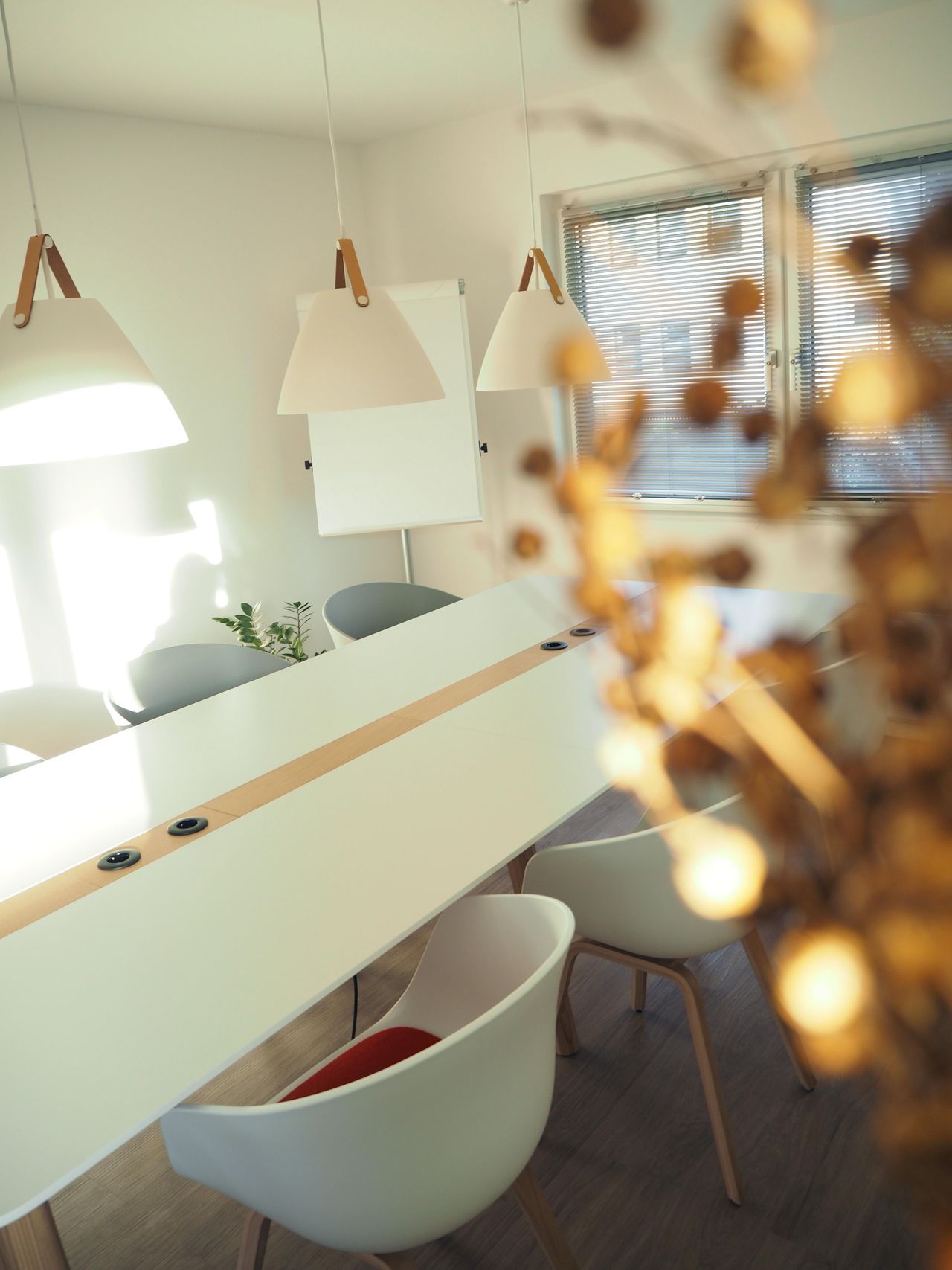 Rest of the World  Office desk Coworking Südseite image 6