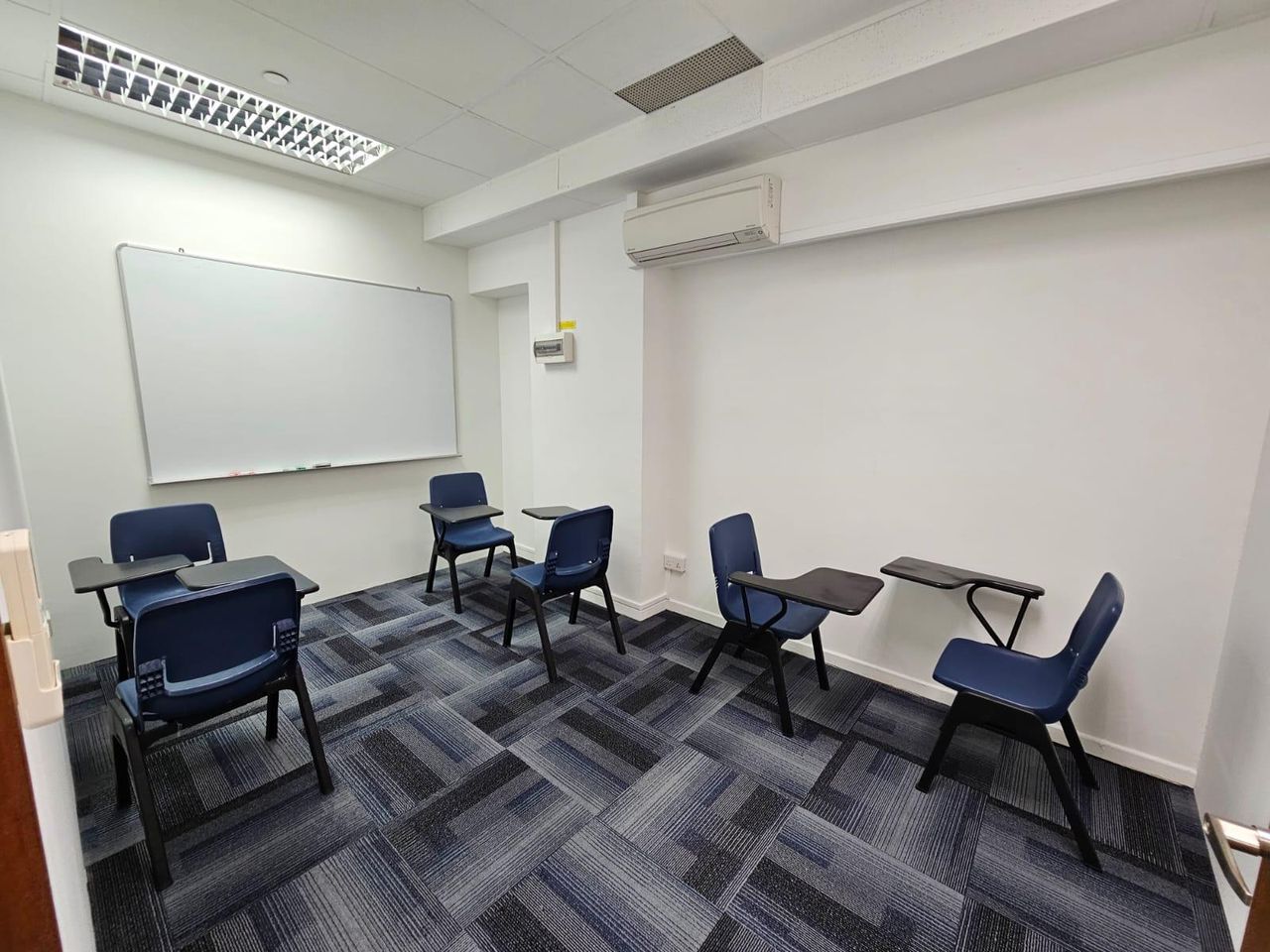 Singapore  Meeting room Meeting Room 1 image 1