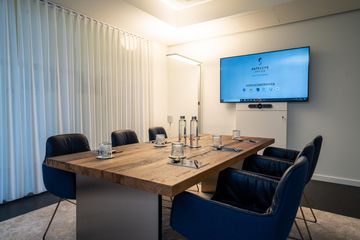 Hamburg Kunden-Meeting Meetingraum Kaminlounge image 2