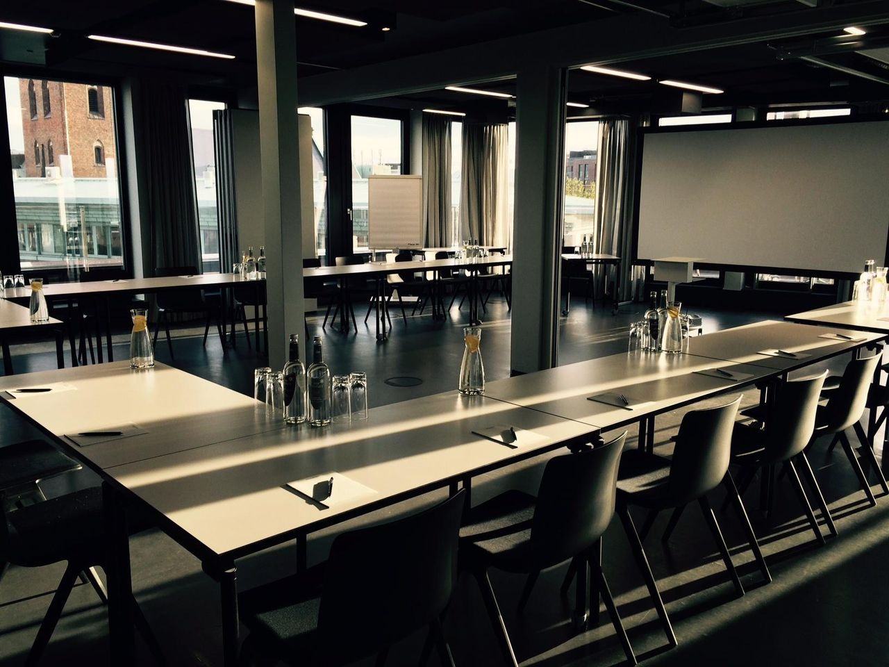 Hamburg Schulungsräume Classroom Training Room V + VI image 1