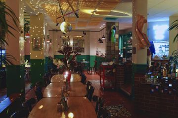 Berlijn  Restaurant SUPER Exklusiv image 3