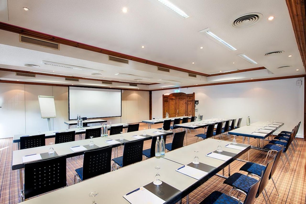 Rest of the World  Boardroom Dahliensaal 3 image 0