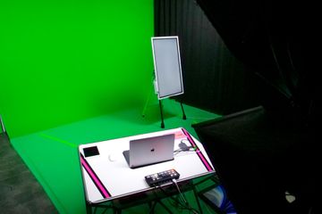 Berlin Kreatives Meeting Filmstudio AR Studio mit Hohlkehle image 2