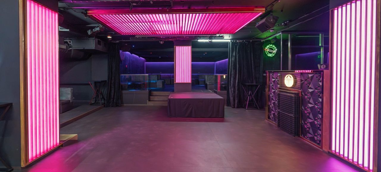 Berlin  Partyraum Tiffany Club image 3