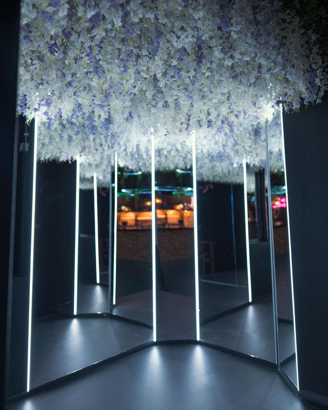 Berlin  Partyraum Tiffany Club image 4