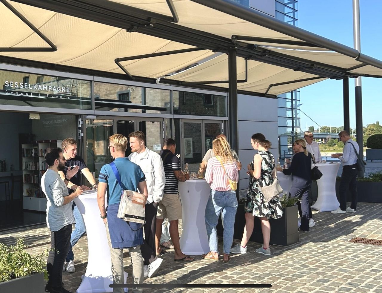 Cologne Christmas Party Corporate event spaces YACHTHAFEN TERRASSE | Exklusiver Außenbereich im Rheinauhafen Köln image 7