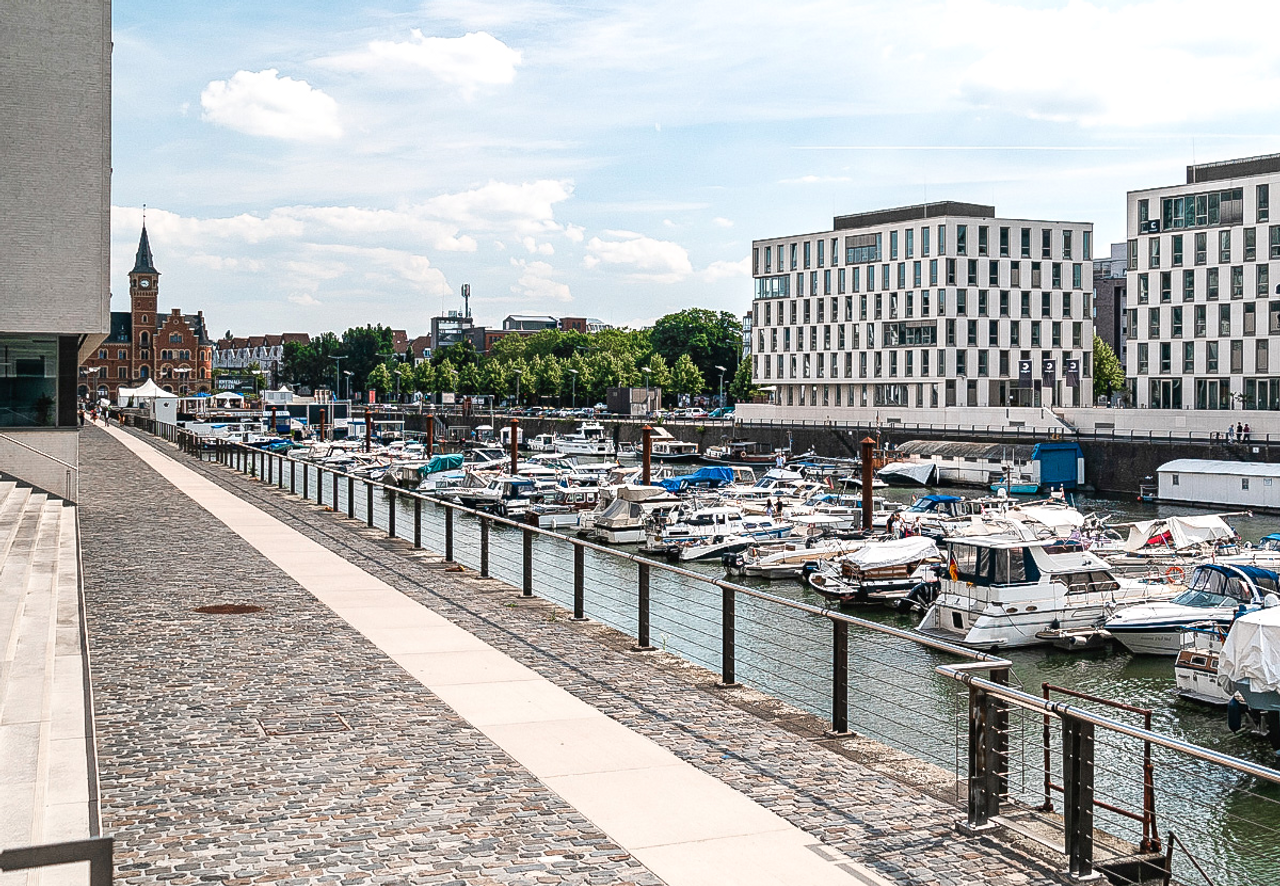 Cologne Christmas Party Corporate event spaces YACHTHAFEN TERRASSE | Exklusiver Außenbereich im Rheinauhafen Köln image 8