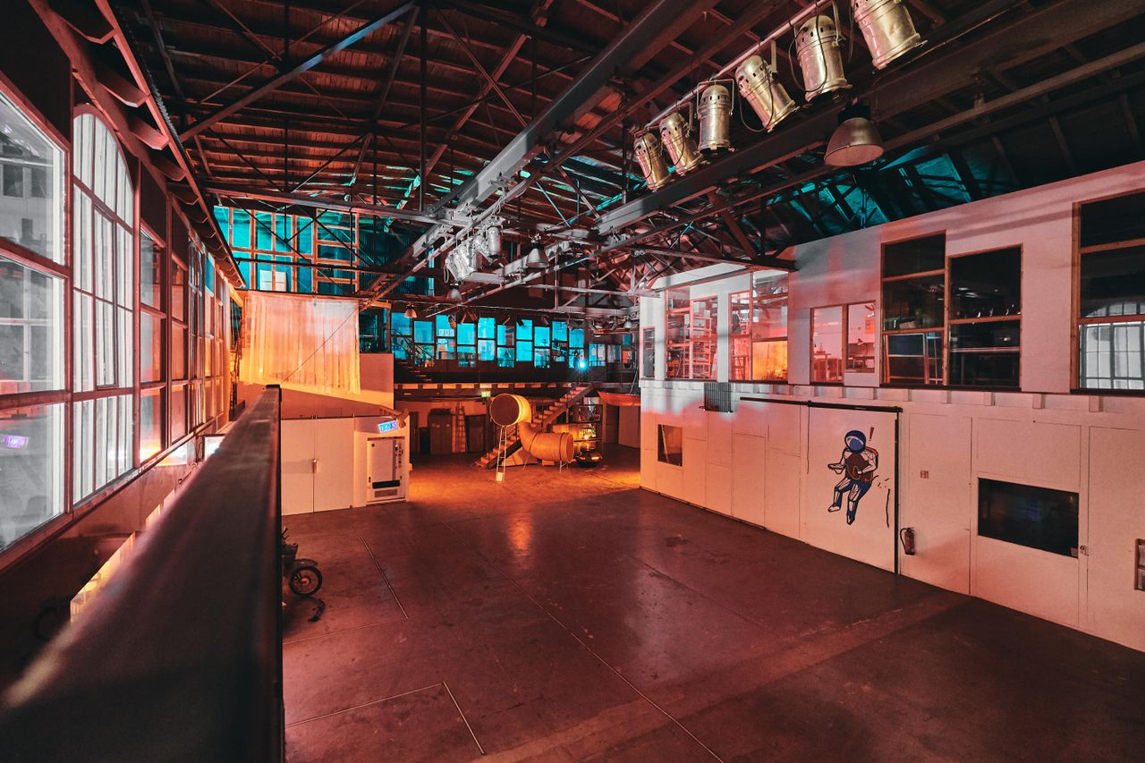 Berlin  Studio Industrial, Spacious Warehouse Hall image 8