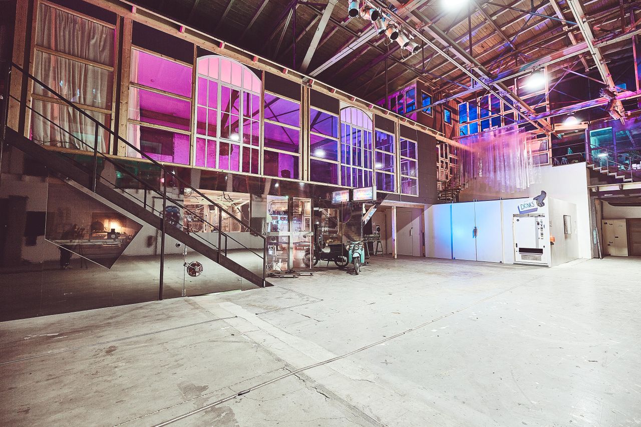 Berlin  Außergewöhnliche Locations Industrial, Spacious Warehouse Hall image 11
