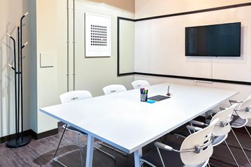 London  Meeting room Meeting Room 2: The One with Maps image 1