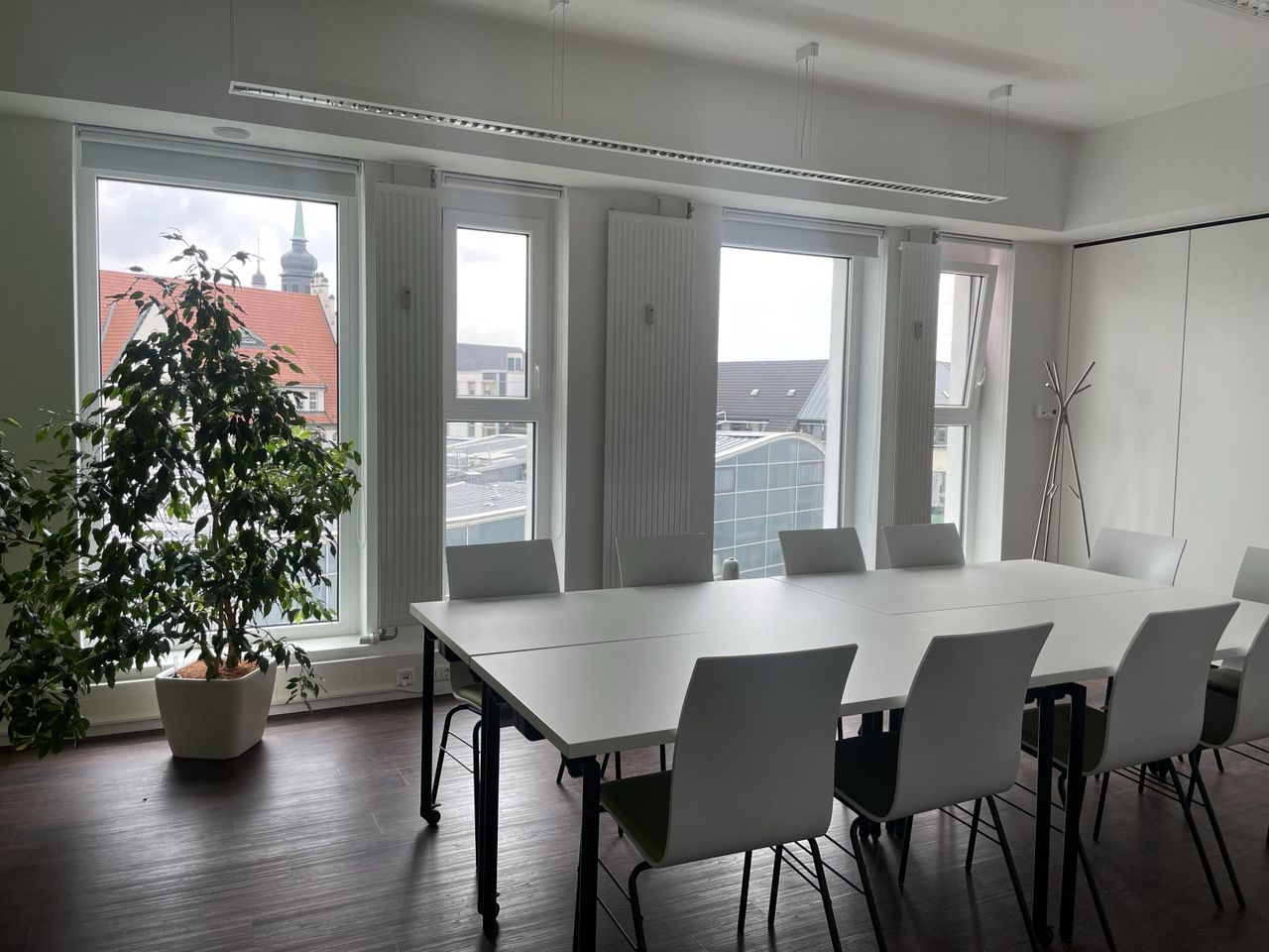 Chemnitz  Workshopruimtes Meetingraum L – Vielseitiger Raum für Workshops, Schulungen & größere Me image 4
