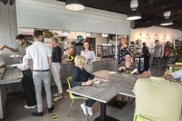 Rotterdam Presentatie Training rooms Ruimte 10 , tot 100 personen image 3