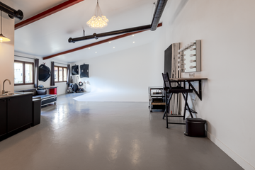 Saint-Denis Photostudio Studio Rosso image 1