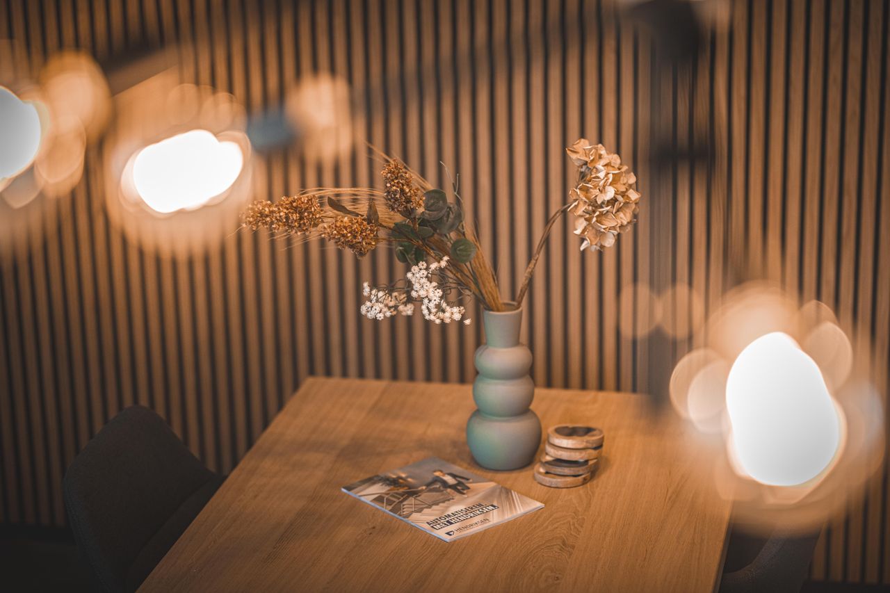 Rest of the World  Büroräume Meeting Room Felix image 2