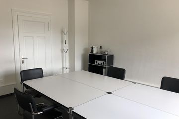 Rest of the World Kundengespräch  Sitzungszimmer image 1