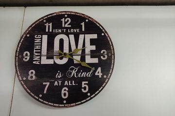 Rest of the World Kundengespräch  BlauerSalon - Kursraum image 2