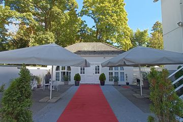 Rest der Welt Offsite-Meeting Außergewöhnliche Locations Villa Bowdy image 5