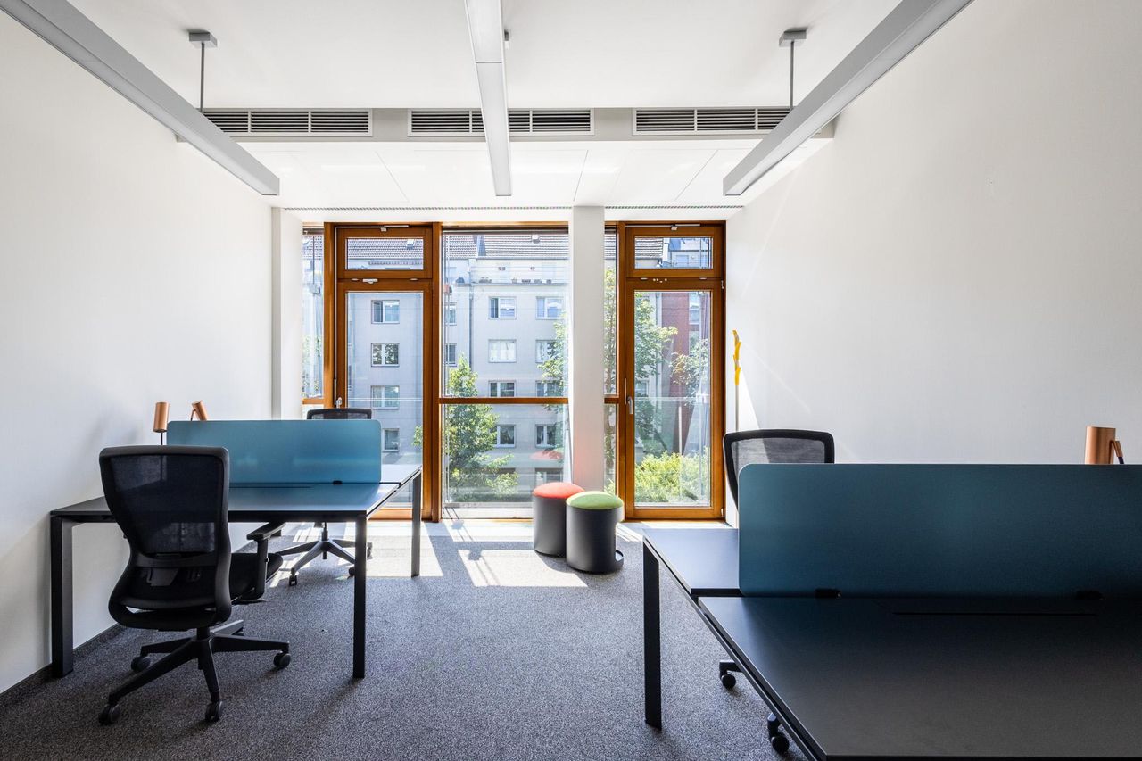 Düsseldorf Creative Meeting Coworking space Day Office for 3 Persons image 1