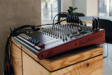 Dresden Coworking Space Workshop Galerie und Eventfläche image 11