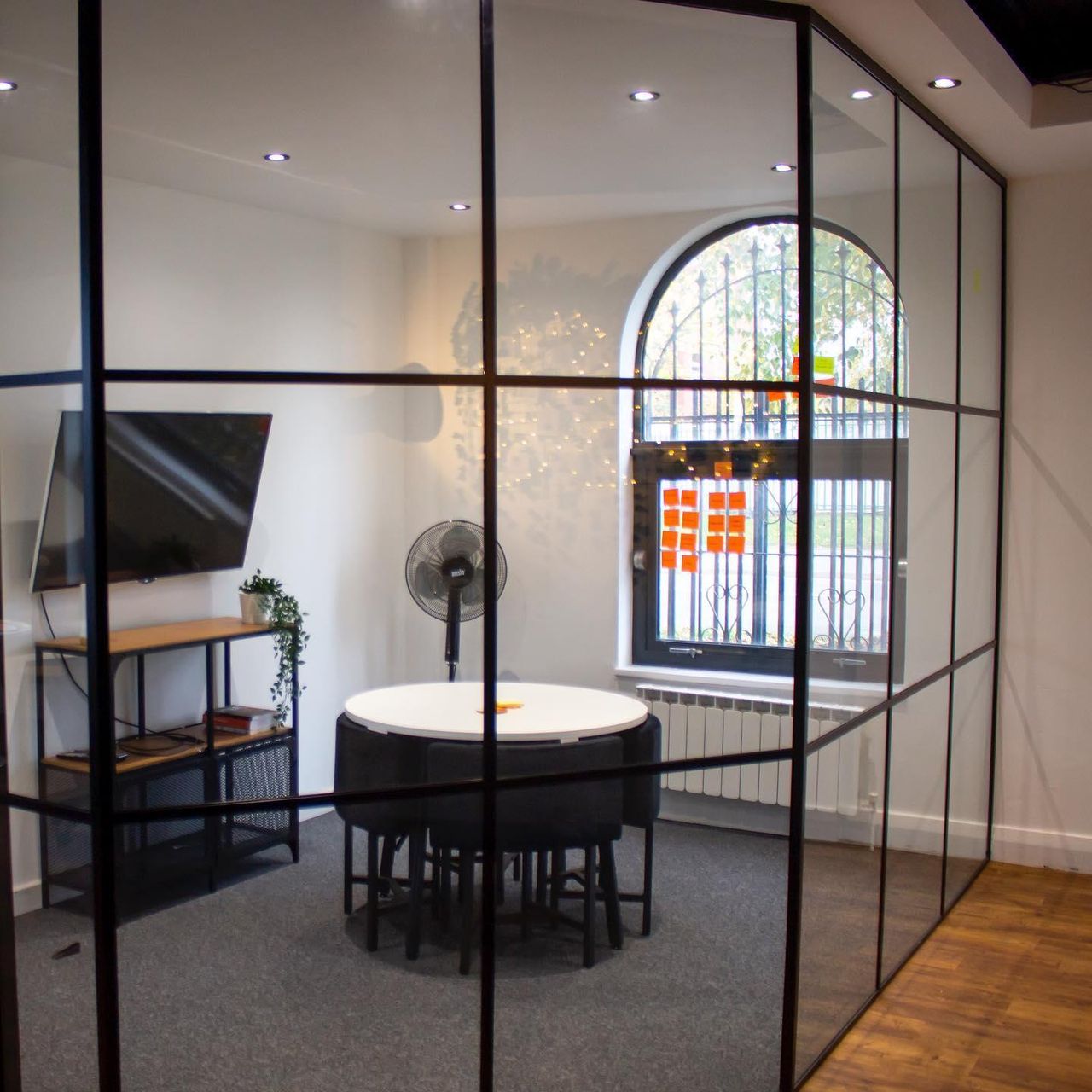 Salford  Vergaderzalen Small Meeting Room image 2