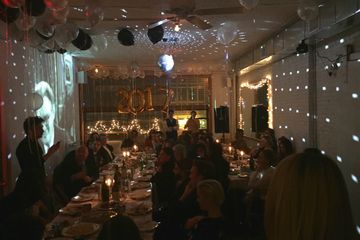 NYC workshop spaces Historisch gebouw Private Dining Room image 11