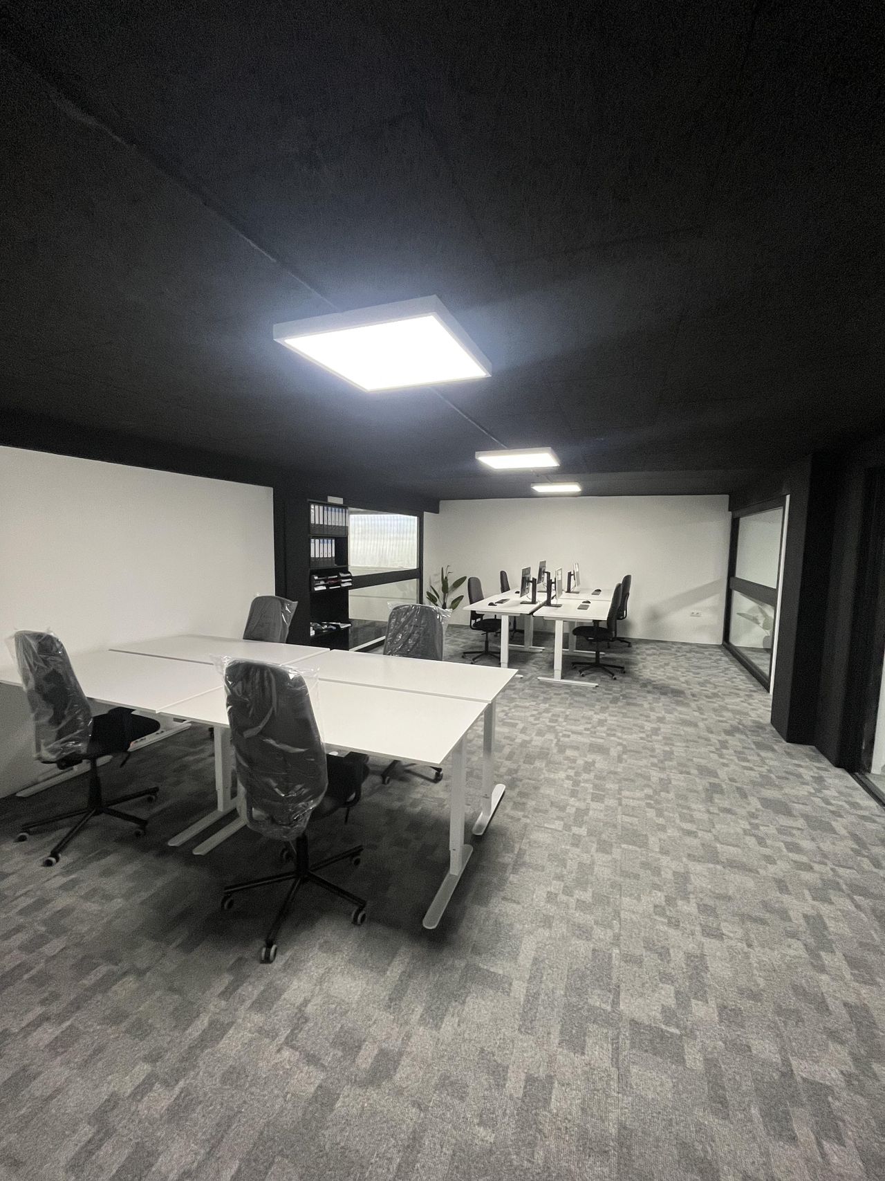 Rotterdam  Business Center The Co-Workspace of 60m2 image 2