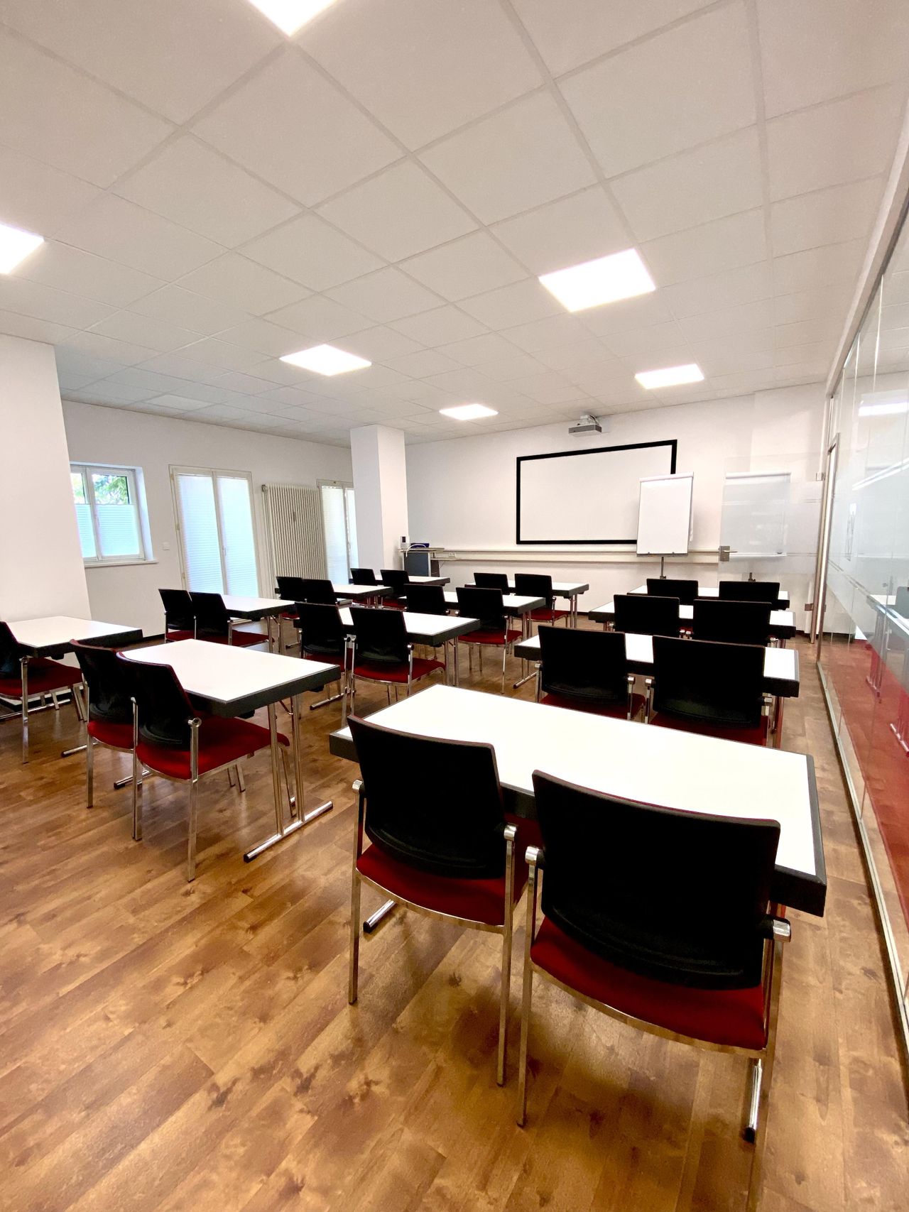 Rest of the World Konferenz Boardroom Seminarraum im Zentrum Ingolstadt image 2