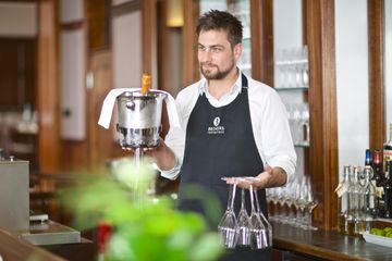 Hannover training rooms Restaurant Restaurant und Weinbar image 7